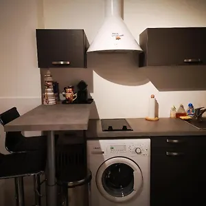 Appartement Superbe Meublé Cosy Avec Patio Au Calme Jean Médecin, Nice